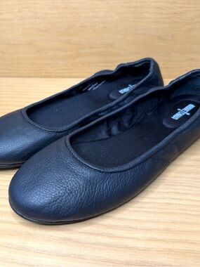 Minnetonka Slippers / Anna Moccasins Black. US 8, EU 39. New